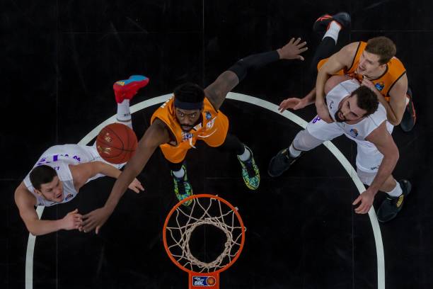 多年轻华裔 多年轻华裔